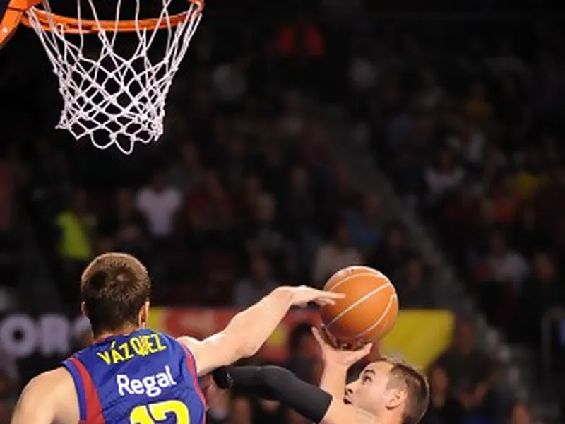 El campeón Baskonia comienza a planificar su futuro con las primeras bajas: English, Palacio y Golubovic no seguirán
