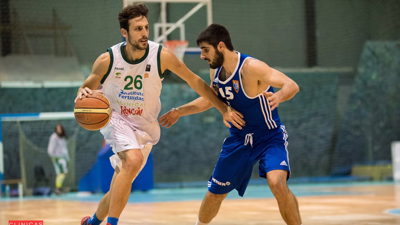 Carlos de Cobos, primer fichaje de la Fundación CB Granada. Bortolussi, ¿el siguiente?