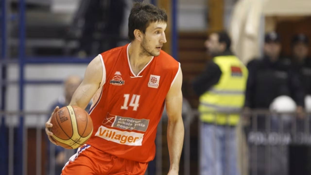Más poderío interior para Tuenti Móvil Estudiantes, que ficha a Stefan Bircevic
