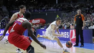 El Real Madrid supera con solvencia al Olympiacos y mira hacia arriba (84-72)