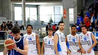 Marín Peixegalego, matagigantes. Cáceres sigue la estela de Amics