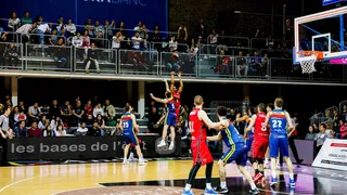 Mr Clutch Okoye da el triunfo a Tecnyconta Zaragoza en Andorra con un triple increíble (97-99)