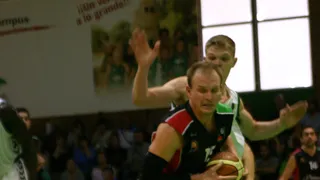 Pozas (11 faltas recibidas) lidera al Clínicas Rincón para empatar la serie