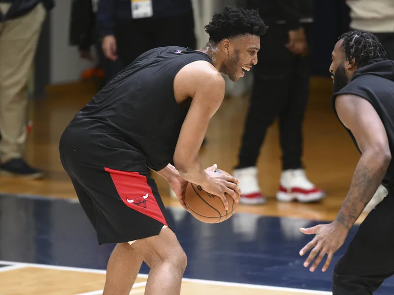 Los Knicks tienen un nuevo tercer pívot en la mira