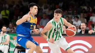 La luz que brilla en medio del desorden y el convulso Real Betis