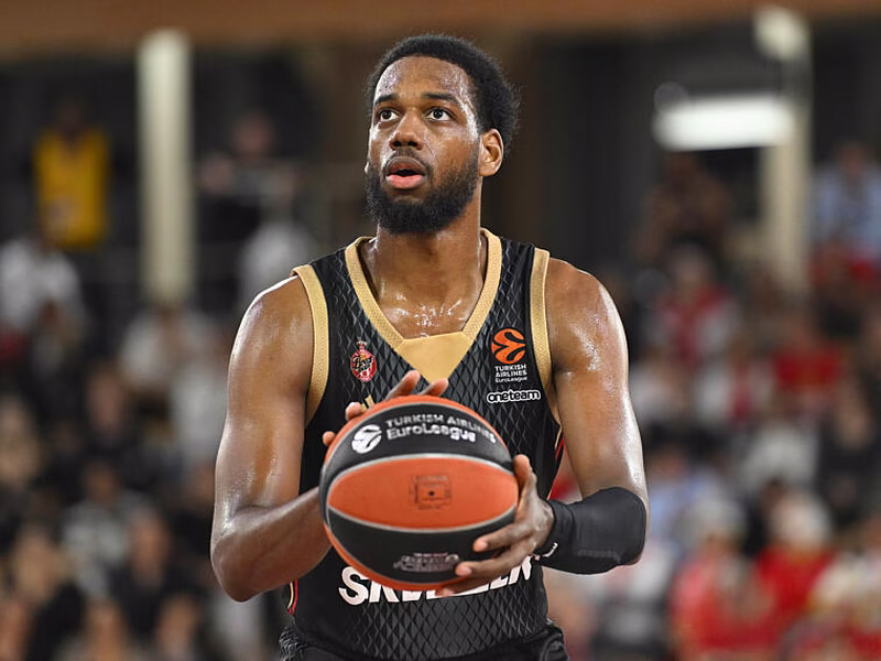 A Jordan Loyd se le acumulan los problemas y dice adiós al 2023