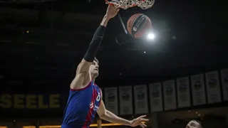 Viaja con el Barça a la pretemporada pero no jugará. ¿Cuándo vuelve?