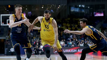 Mirotic guía al Barça a la victoria ante el Khimki (94-102)