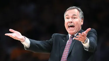 D’Antoni quiere lavar los trapos sucios en casa y Claver llega a los 13 puntos