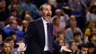 Una pizarra viral, un robo y una salida: Así han sido las últimas horas del Murcia