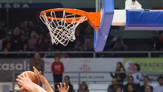 Navarra sorprende en Palencia y es líder. Kudlacek asalta Melilla en la prórroga