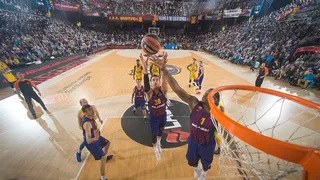 Barça Lassa asfixia a un Maccabi FOX descabezado (74-58)