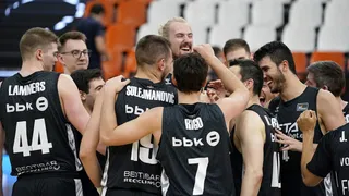 El Bilbao Basket suma su primera victoria a costa de un combativo Tenerife