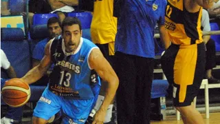 Sigue con la mano caliente: 36 puntos de Paolo Quinteros en el triunfo de Regatas (VÍDEO)