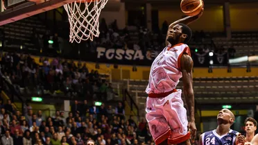 Los NCAA Rookies sí la saben meter en Europa: (II) Quintetos Gold