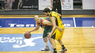 Ben Woodside, el primero en salir de Sevilla; rumbo al Turk Telekom