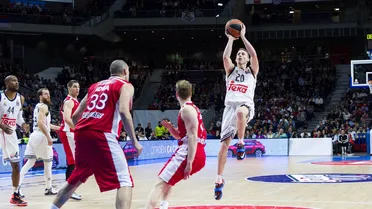 Marjanovic no es suficiente para batir a un Madrid liderado por Carroll (85-61)