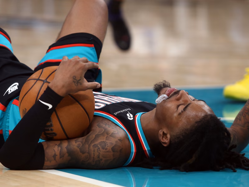Ja Morant la lía