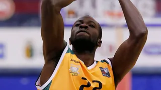 Keshinro será referencia interior en Morón. Castillo, renueva con Covirán Granada