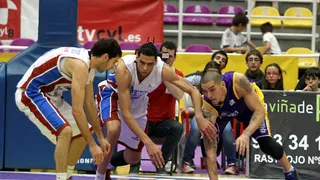 Mejri se basta para mantener el sueño del playoff (79-93)