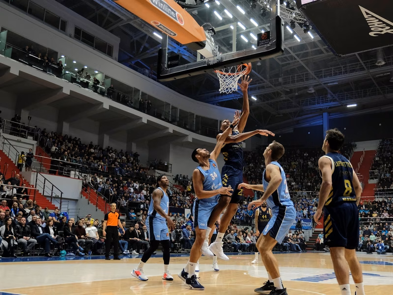 El Real Madrid vence al Zenit en el reencuentro con Ayón (71-86)