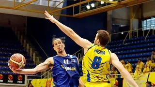 Albert Ausina se convierte en el primer fichaje del Aurteneche Araba