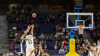 Trey Thompkins, el milagro que necesitó Real Madrid para tumbar a UCAM Murcia (87-85)