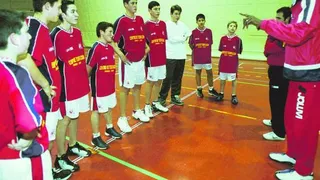 El ex jugador y entrenador Ed Johnson fallece a los 71 años