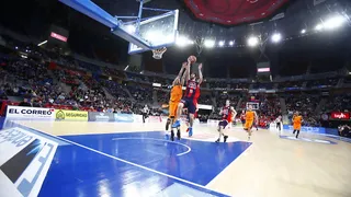 Caja Laboral, liderado por San Emeterio sufre para vencer a un magnifico trío Sené-Mainoldi-Feldeine (65 puntos) (84-77)