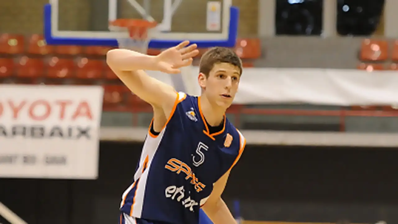 El trío Nikolic-Buza-Salic se doctora en el NIJT Città di Roma. Brose Baskets deja a Unicaja fuera del podio