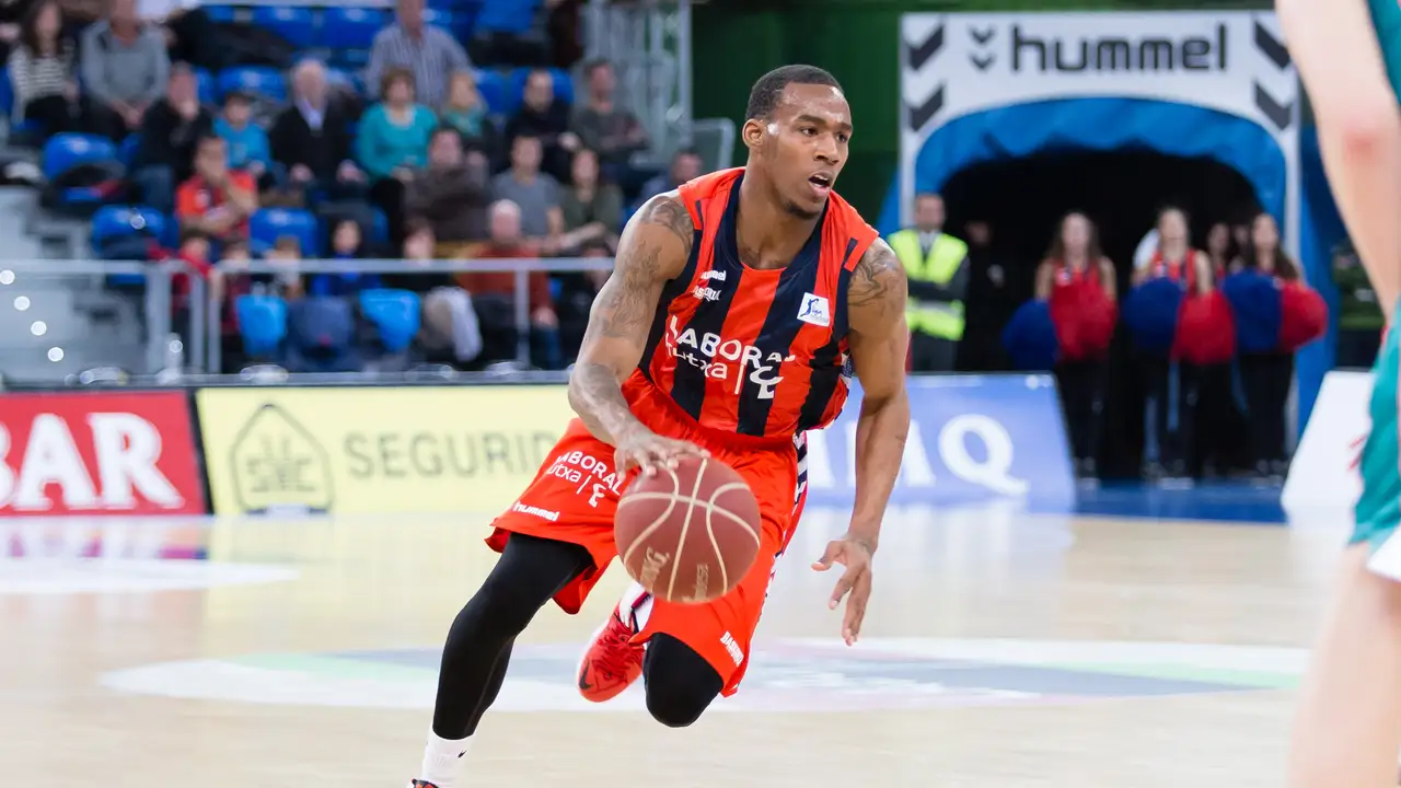 Darius Adams seguirá en Laboral Kutxa Baskonia un año más