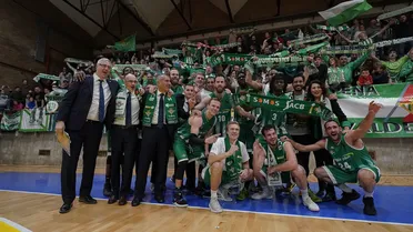 El Betis se pone el traje ACB y descorcha el champán de la Liga Endesa