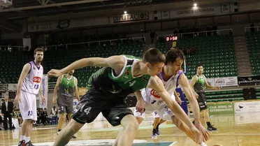 El líder cae en el Multiusos de Cáceres. Coruña y Burgos pujan fuerte