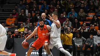 Sastre marca el camino y Dubljevic pone la sentencia (68-62)