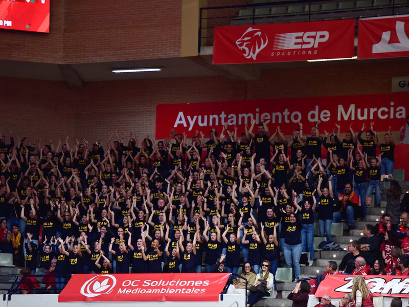 Lo que se vio en la grada del UCAM Murcia y que ha dividido a las redes