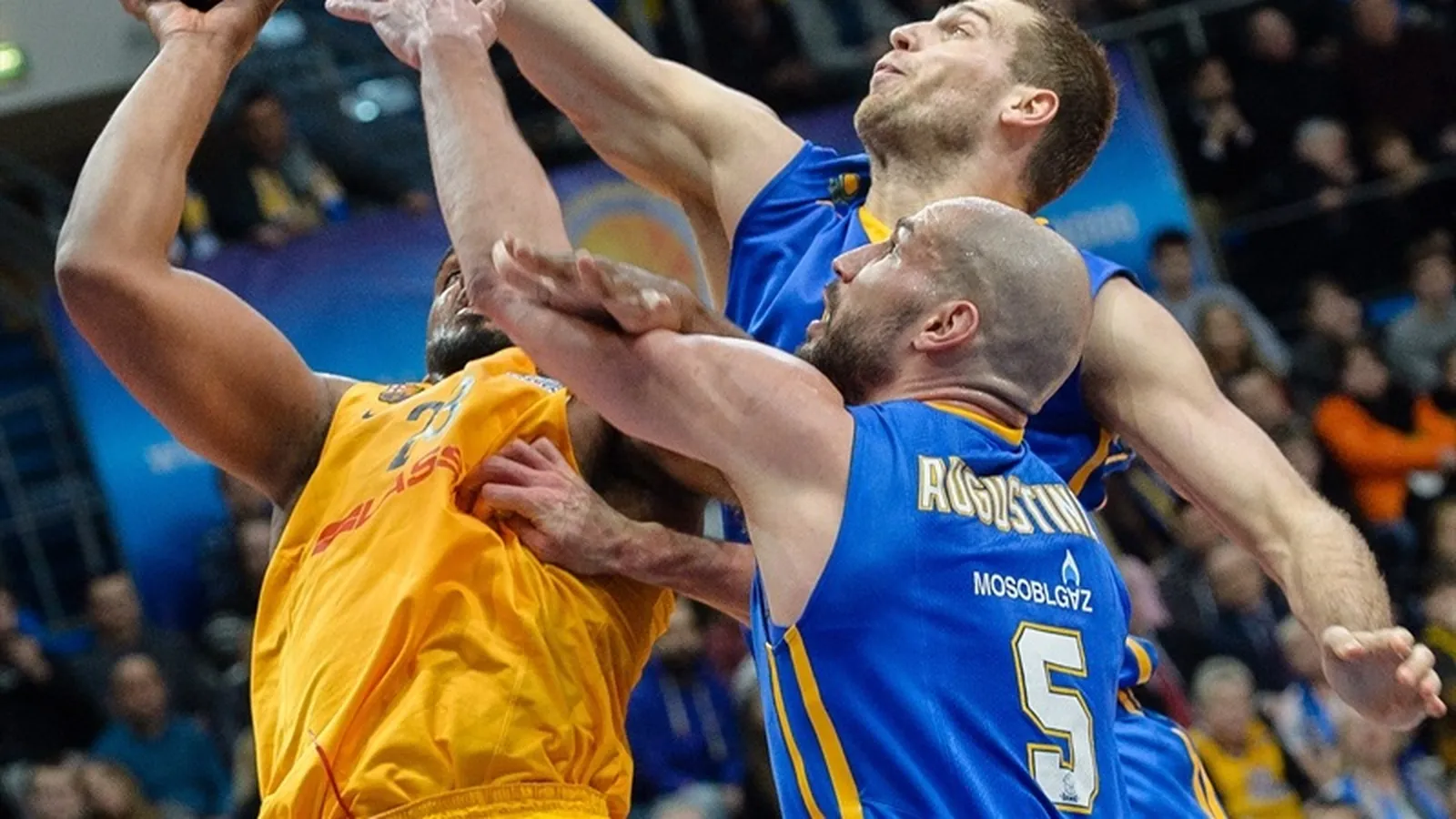 El Khimki congela las ideas en ataque del FC Barcelona Lassa (75-61)