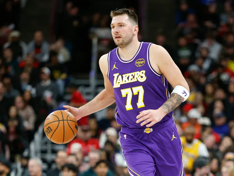 Dončić marcó el camino: el primer mensaje que recibió el nuevo fichaje de los Lakers