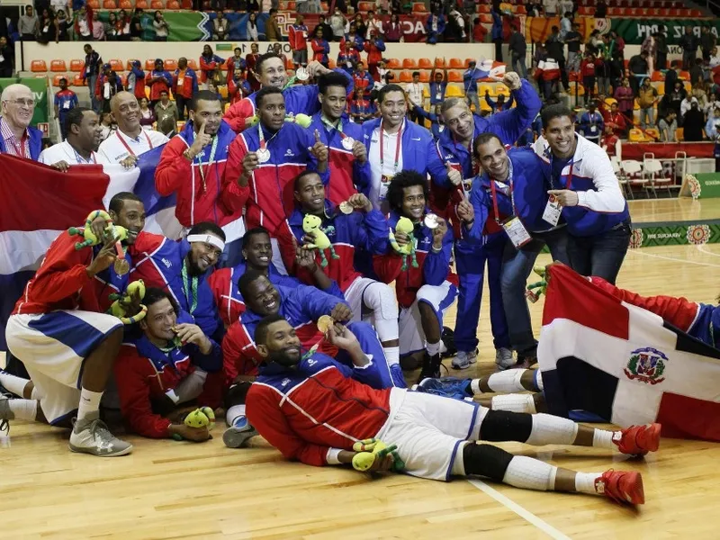 Latinoamérica: Oro dominicano, ex-NBA a Argentina y México y arranca la Liga de Lima