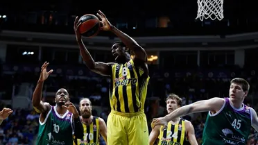Ekpe Udoh o como convertirse en amo, dueño y señor absoluto de la zona (80-59)