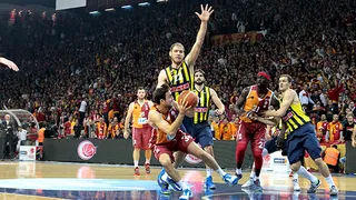 Fenerbahce-Galatasaray, la final. Ataman lo vuelve a hacer y acaba con el imbatible Banvit