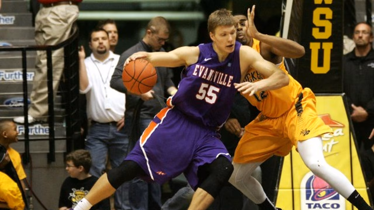 Egidijus Mockevicius: la bestia lituana que domina los tableros NCAA en Evansville