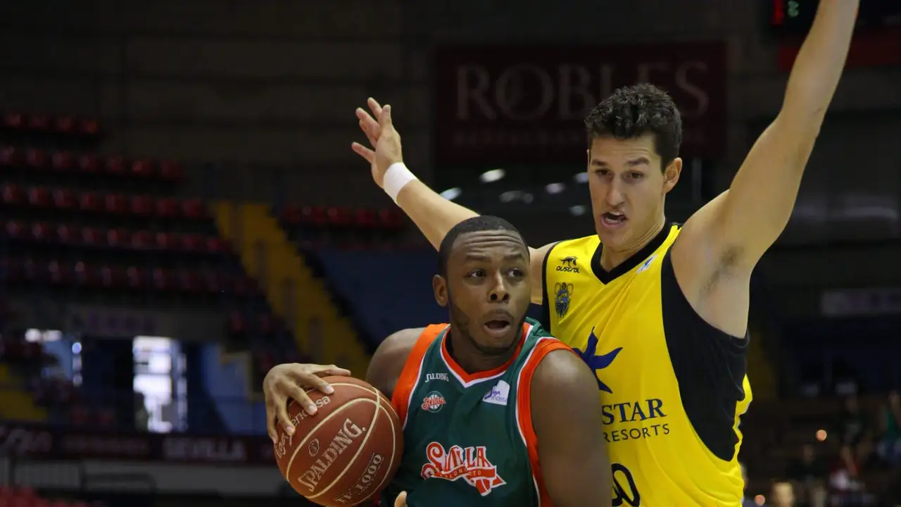 Más problemas en Sevilla. Jacob Pullen, apartado del equipo y a punto de salir