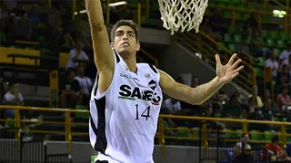 Adam Pechacek, nueva pieza interior de Río Natura Monbus. Triguero, a Sevilla