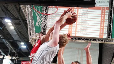 Ulm no da opciones a Berlín. Giessen bate el record, 14 derrotas seguidas