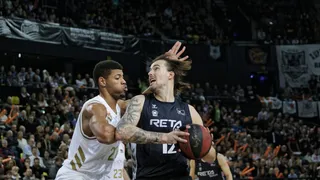 Bouteille acaba con la imbatibilidad del Real Madrid (82-81)
