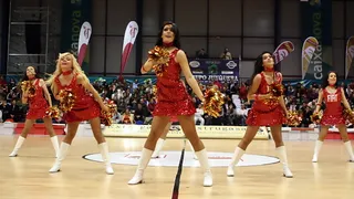 Blogs: Las Dream Cheers hacen las delicias del público en Vilagarcía y de los lectores de Solobasket