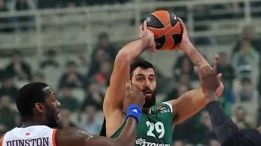 Bourousis: “Nadie esperaba que Maccabi y Barcelona estuvieran abajo”