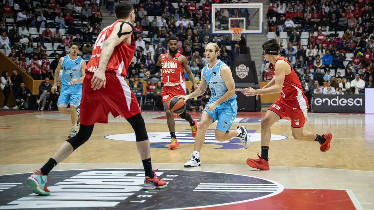 El debut de fichaje soñado y un Zunder Palencia que se aferra a la ACB