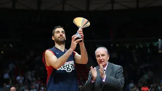 Supercopa 2010:  El Regal Barça sigue como un rodillo y levanta su tercera Supercopa (83-63)