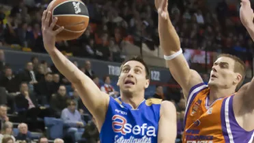 Asefa Estudiantes provoca la primera derrota de la era Pesic en un partido soporífero